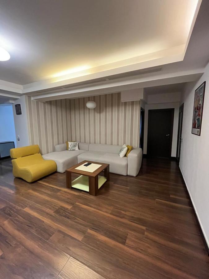 Large 2 Bedroom Apartment Soseaua Nordului Bucharest Luaran gambar