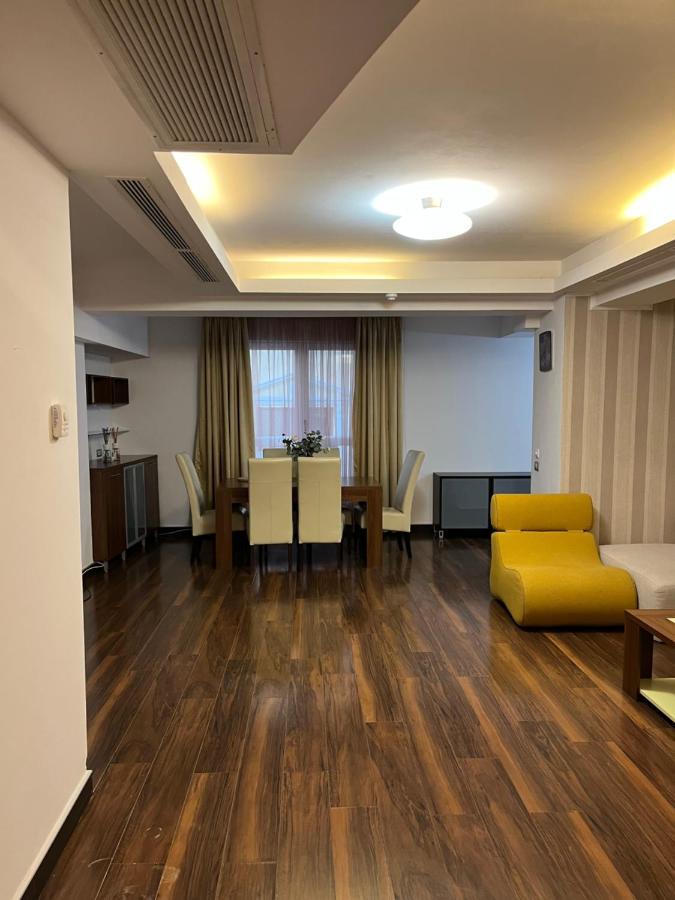 Large 2 Bedroom Apartment Soseaua Nordului Bucharest Luaran gambar