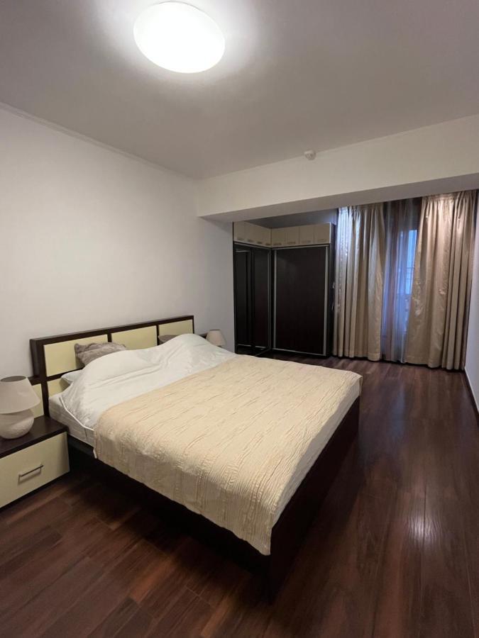 Large 2 Bedroom Apartment Soseaua Nordului Bucharest Luaran gambar